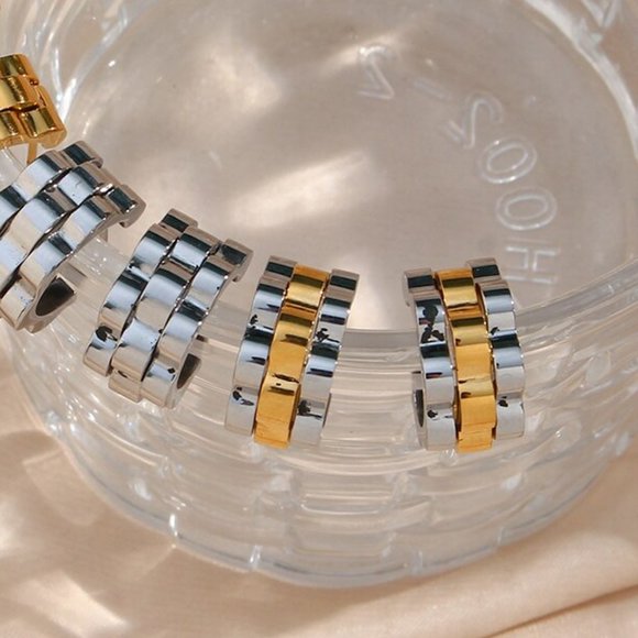 Vintage Two-Tone Chunky Watchband Hoop Earrings PVD 18K White Gold & Sil… - Picture 10 of 13